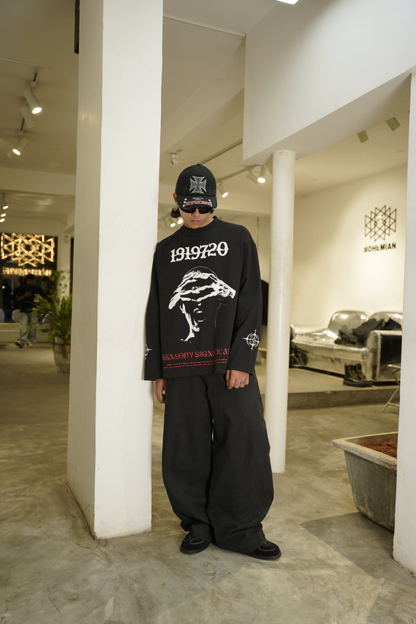 Oversized Graphic Long Sleeve Tee