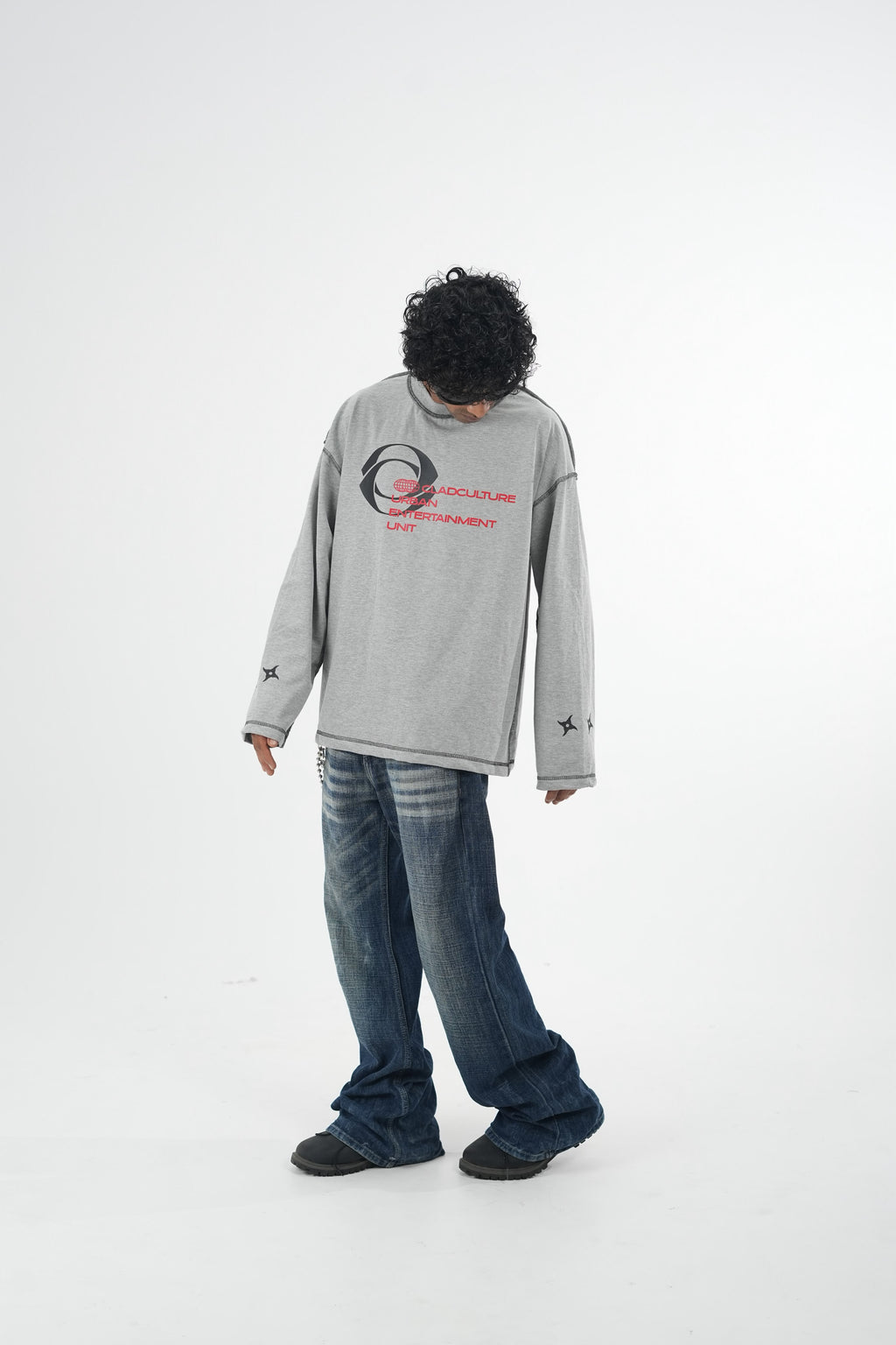 Urban Oversized Long Sleeve Graphic T-ee