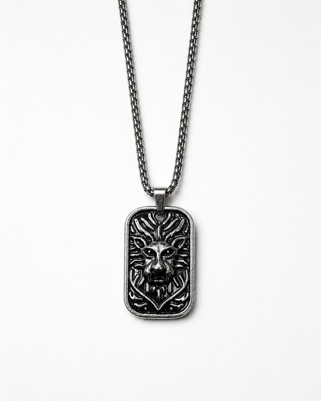 Vintage Lion Head Pendant Necklace Main image