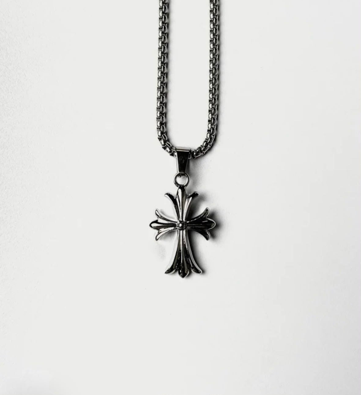 Unisex Vintage Cross Necklace Secondary image