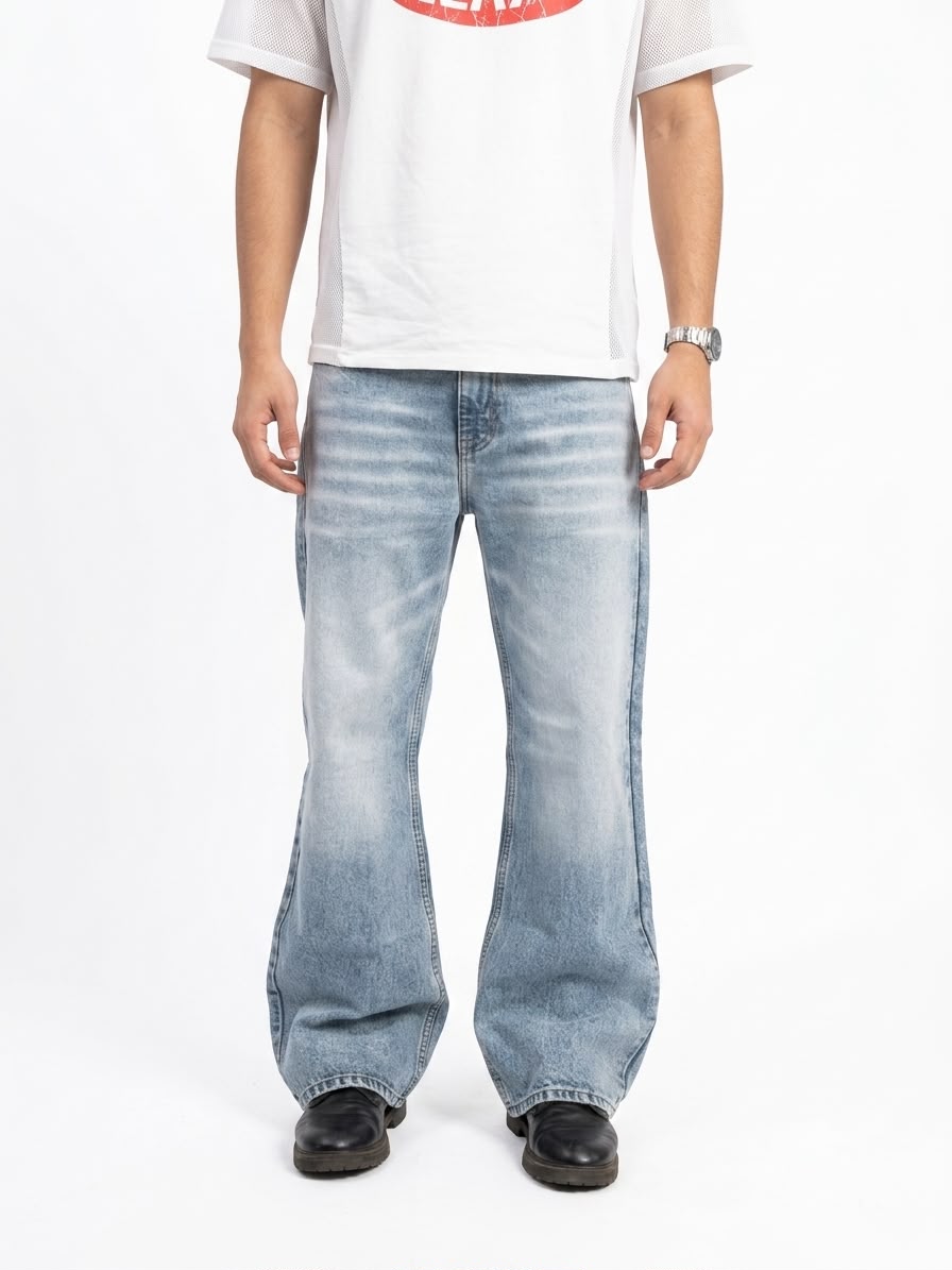 Men's vintage wash baggy denim jeans with a loose fit.