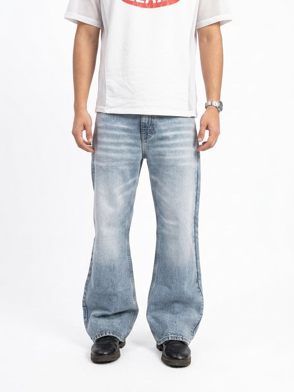 Men's vintage wash baggy denim jeans with a loose fit.