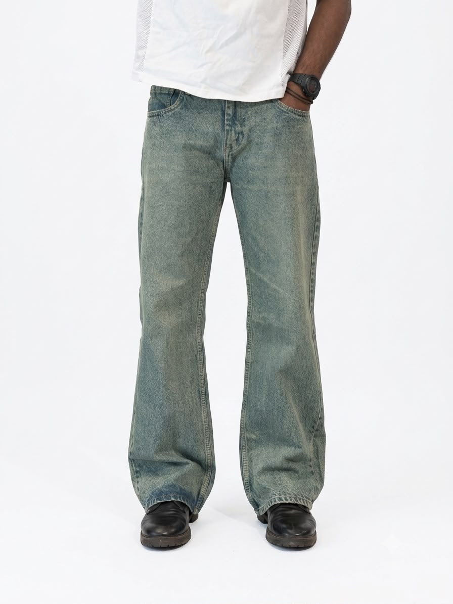 Men's vintage wash baggy denim jeans with a loose fit