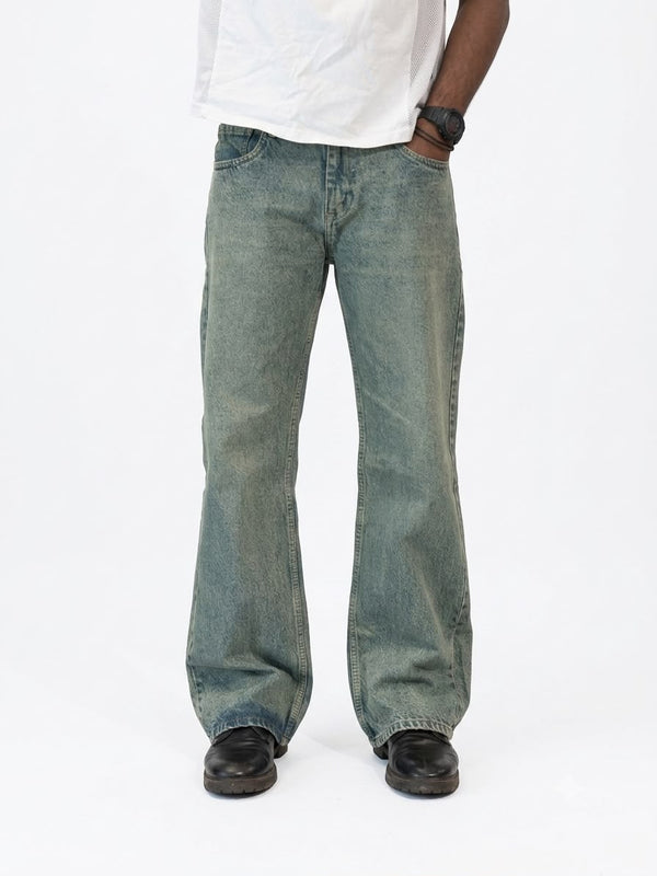 Men's vintage wash baggy denim jeans with a loose fit
