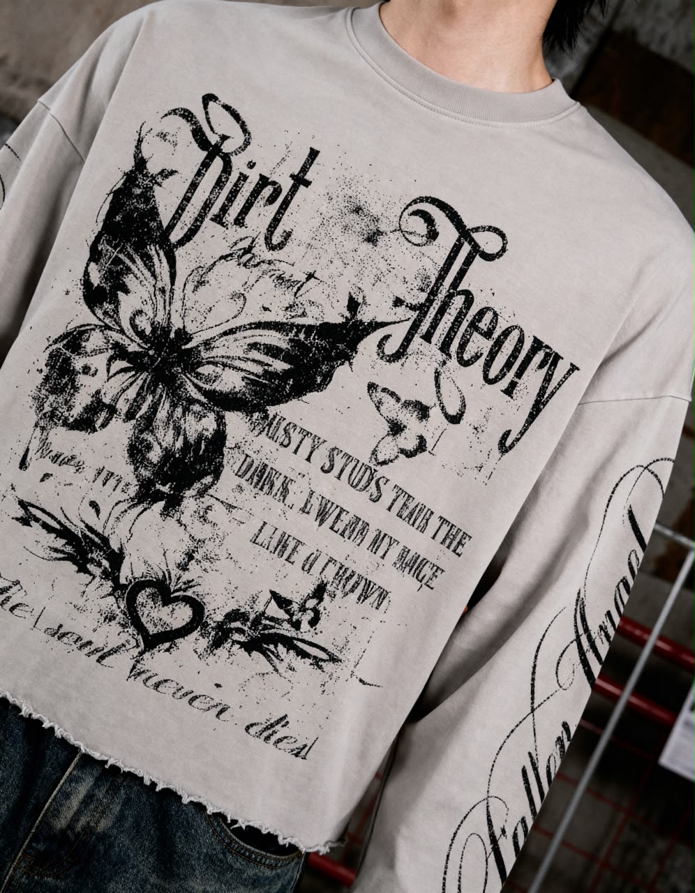 Silent Theory Oversized Graphic Long Sleeve T-Shirt
