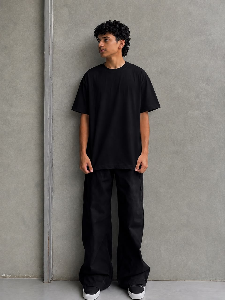 oversized plain black T-shirt