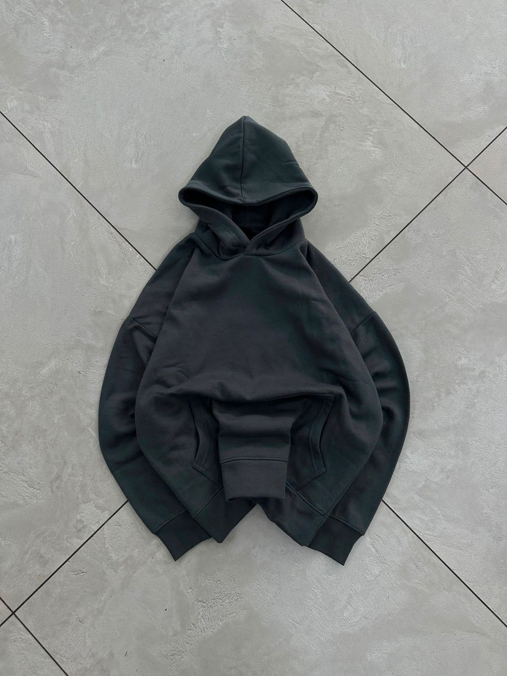 oversized hoodie with hood and relaxed fit 