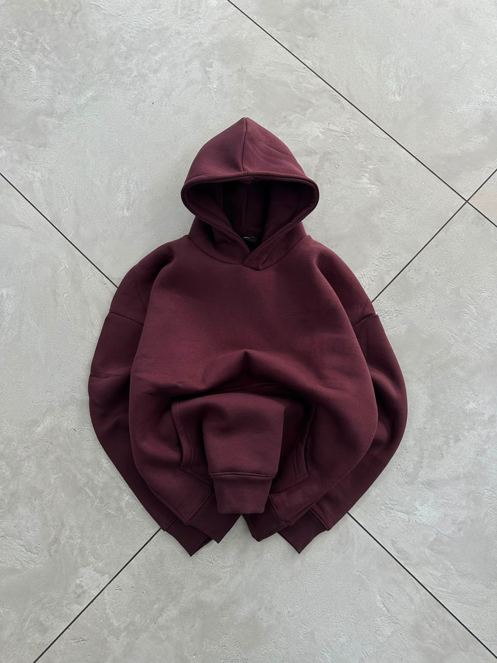 oversized hoodie with hood and relaxed fit 