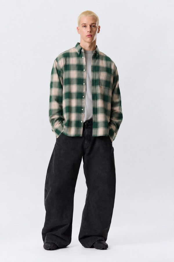  plaid flannel button-down shirt with full sleeves