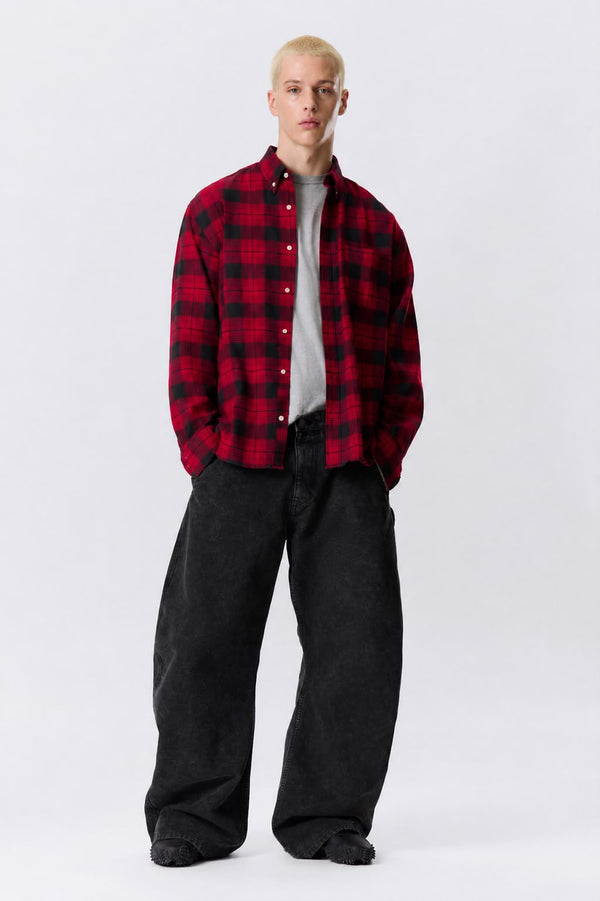 Green and beige plaid flannel button-down shirt with full sleeves