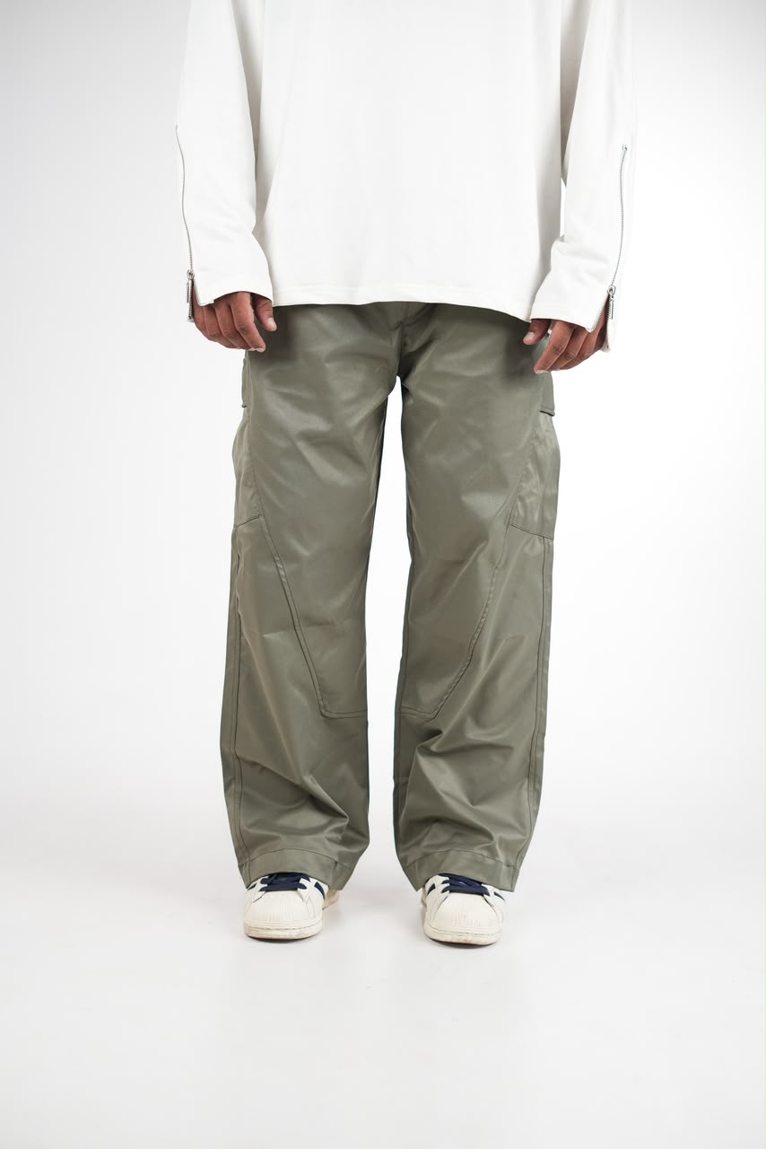  utility cargo pants with a relaxed fit
