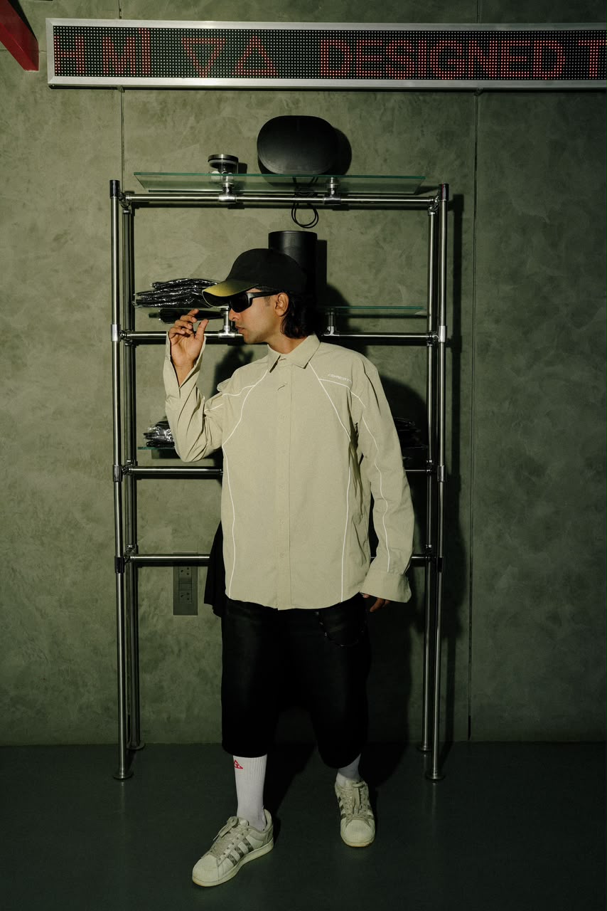 Light grey oversized long sleeve shirt with contrast piping
