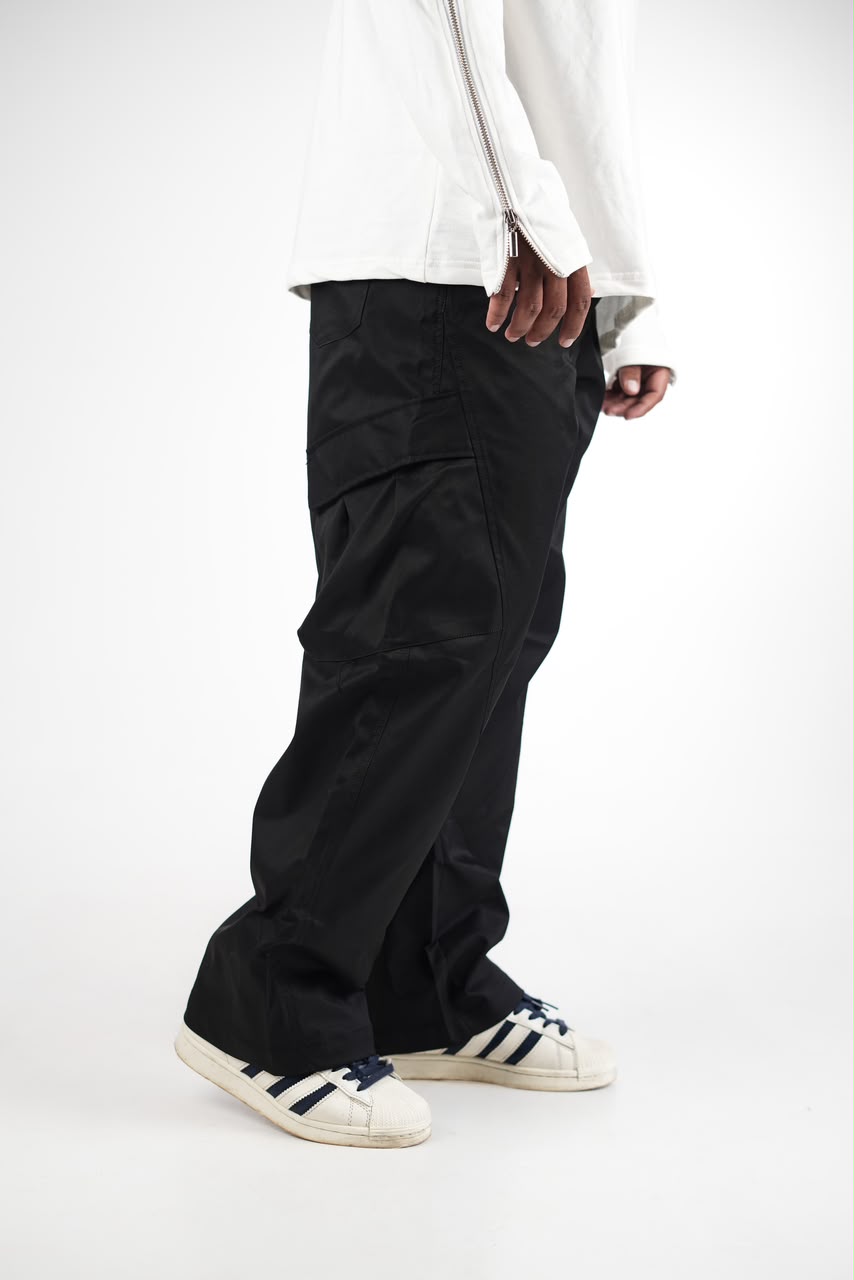  utility cargo pants with a relaxed fit