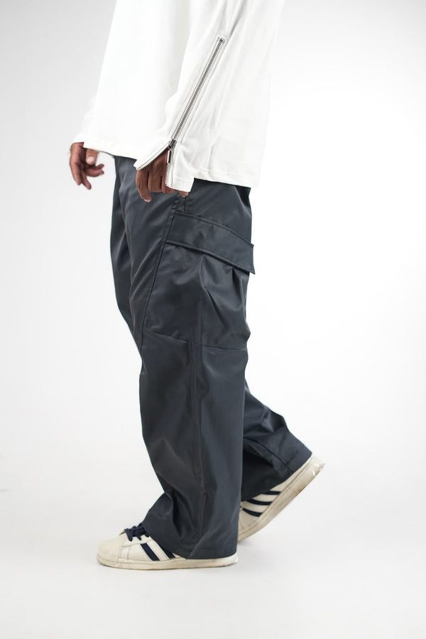  utility cargo pants with a relaxed fit