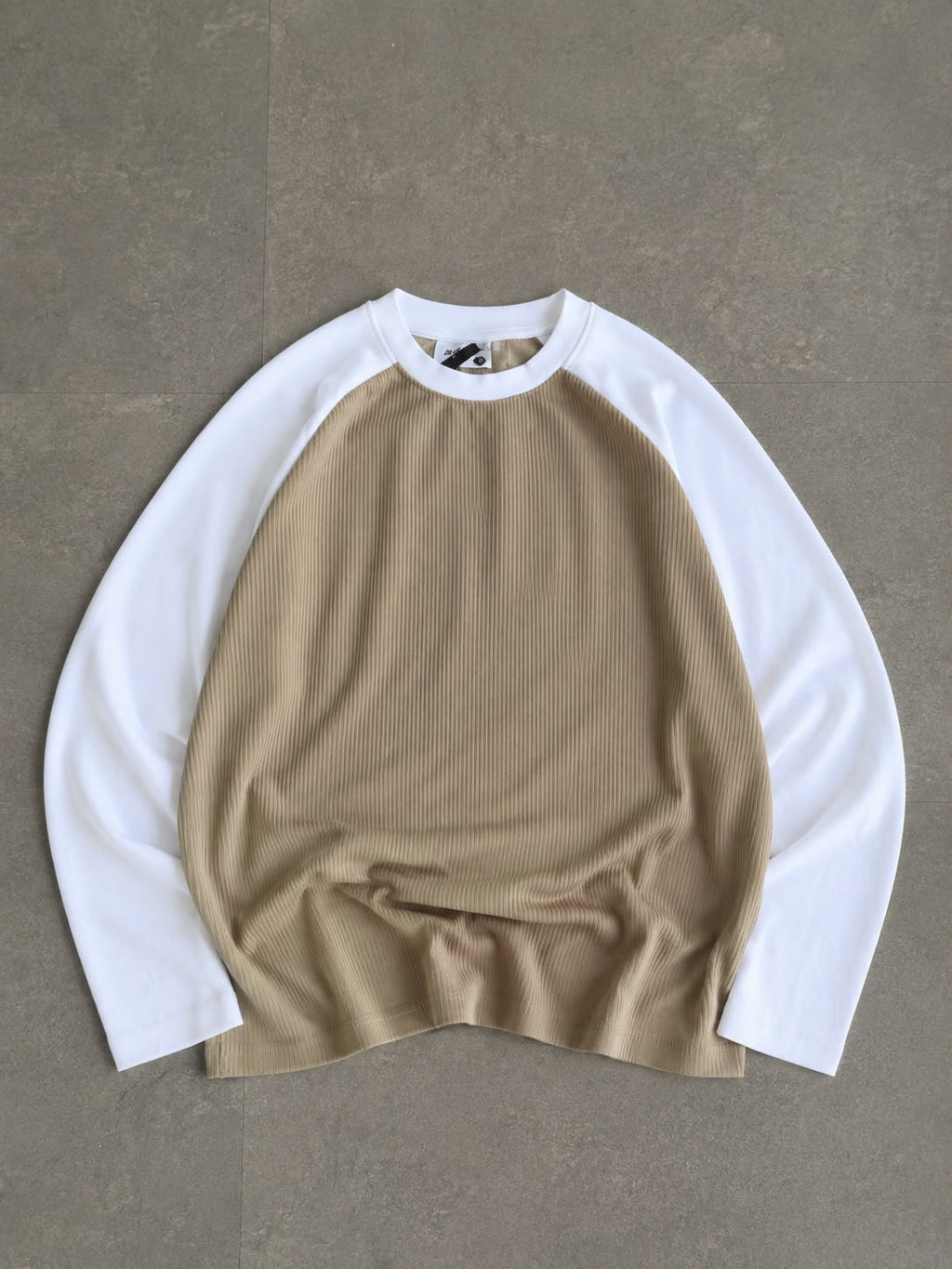 Minimalist taupe ribbed raglan long sleeve T-shirt
