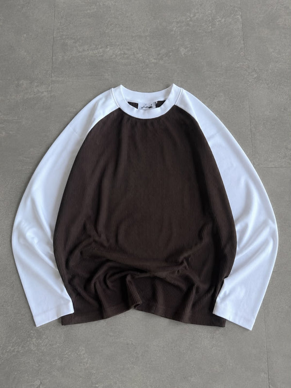 Minimalist taupe ribbed raglan long sleeve T-shirt