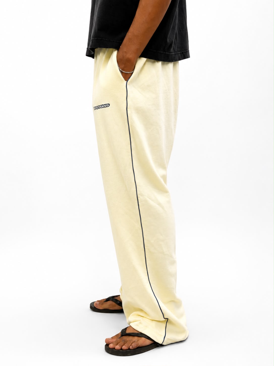 "Men's oversized sweatpants with relaxed fit
