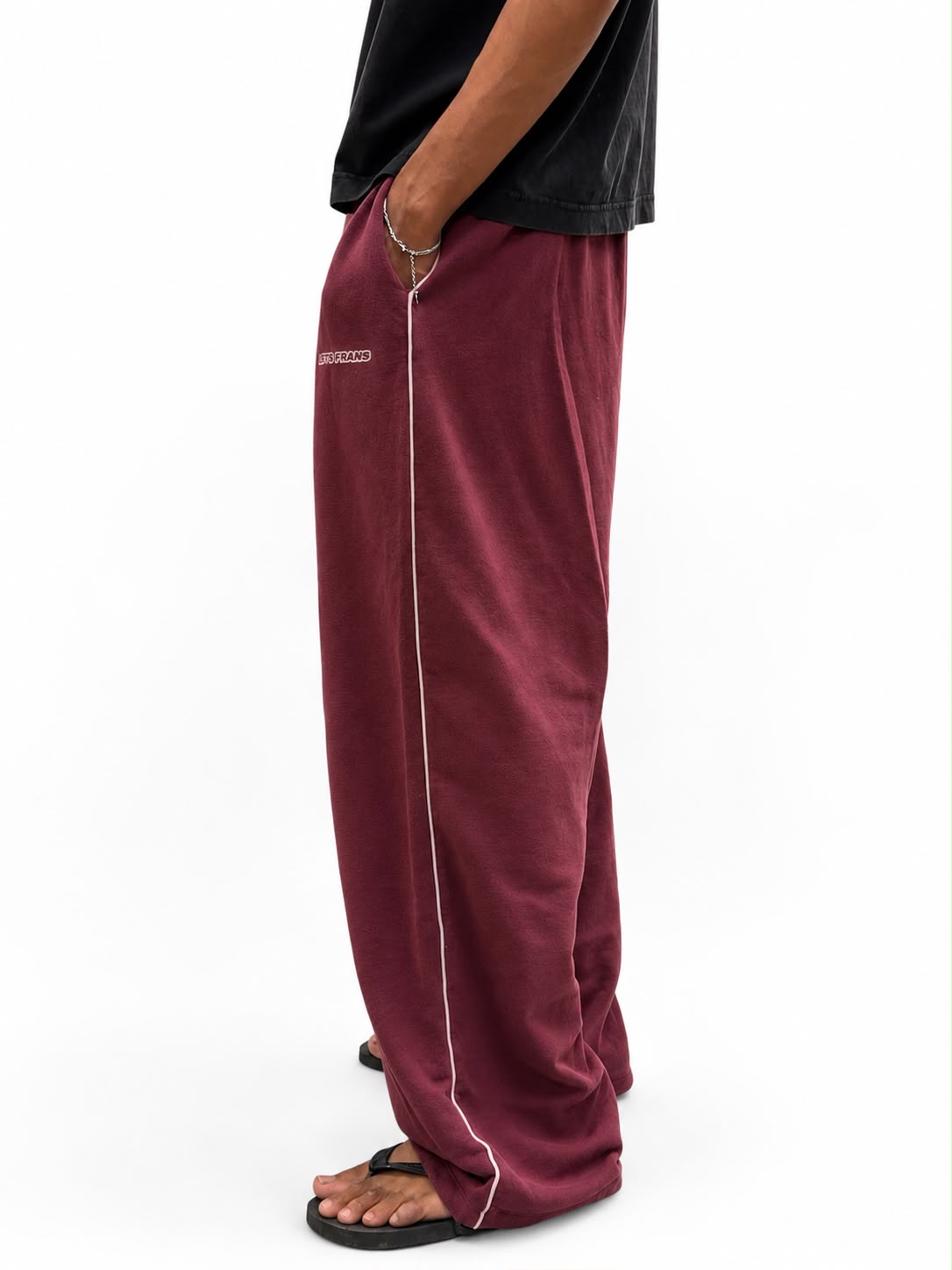 "Men's oversized sweatpants with relaxed fit