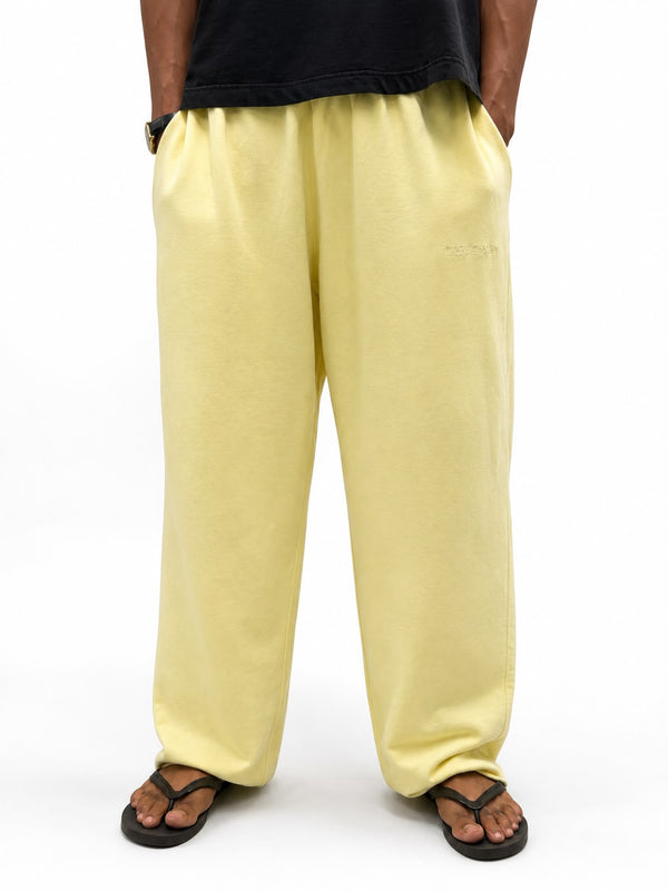 "Men's oversized sweatpants with relaxed fit