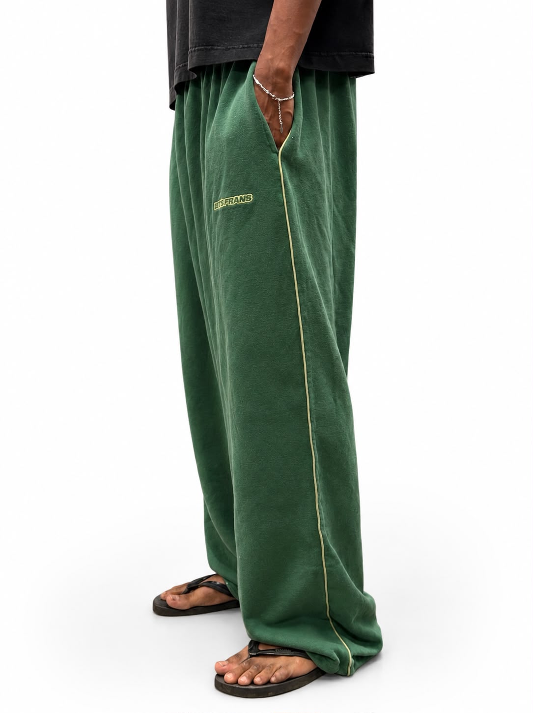 "Men's oversized sweatpants with relaxed fit