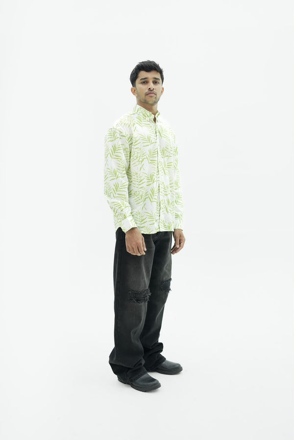 Men’s botanical print full-sleeve shirt with button-down front.