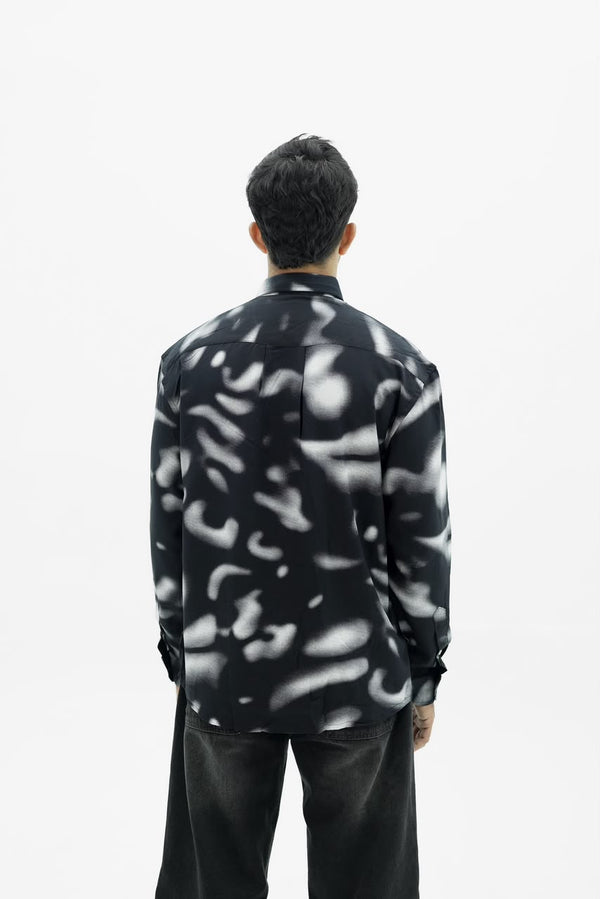 Men’s botanical print full-sleeve shirt with button-down front.