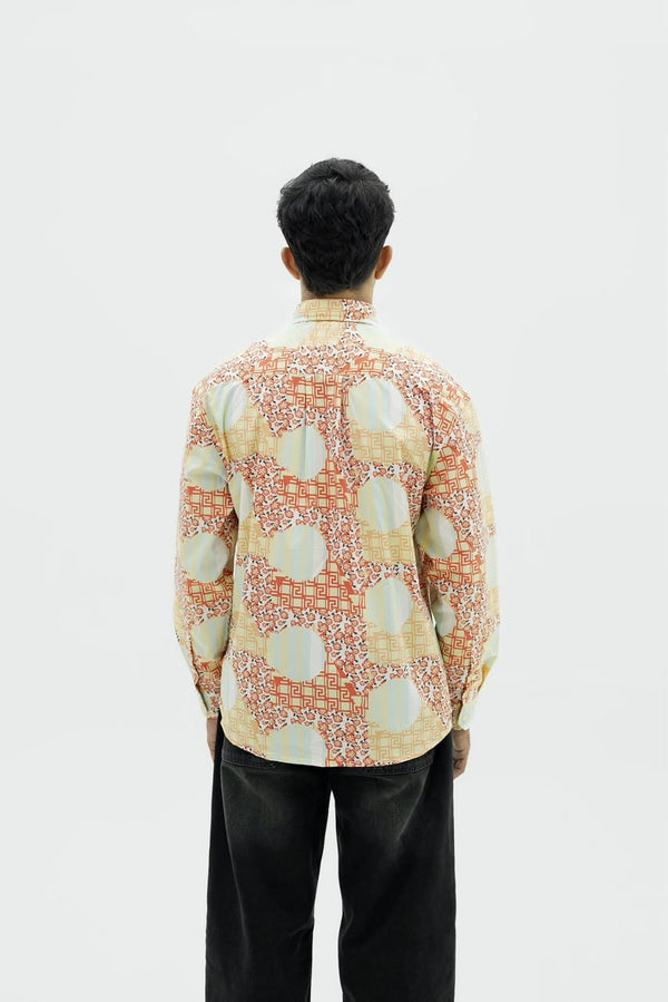 Men’s botanical print full-sleeve shirt with button-down front.