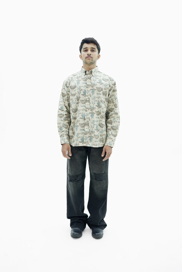 Men’s botanical print full-sleeve shirt with button-down front.